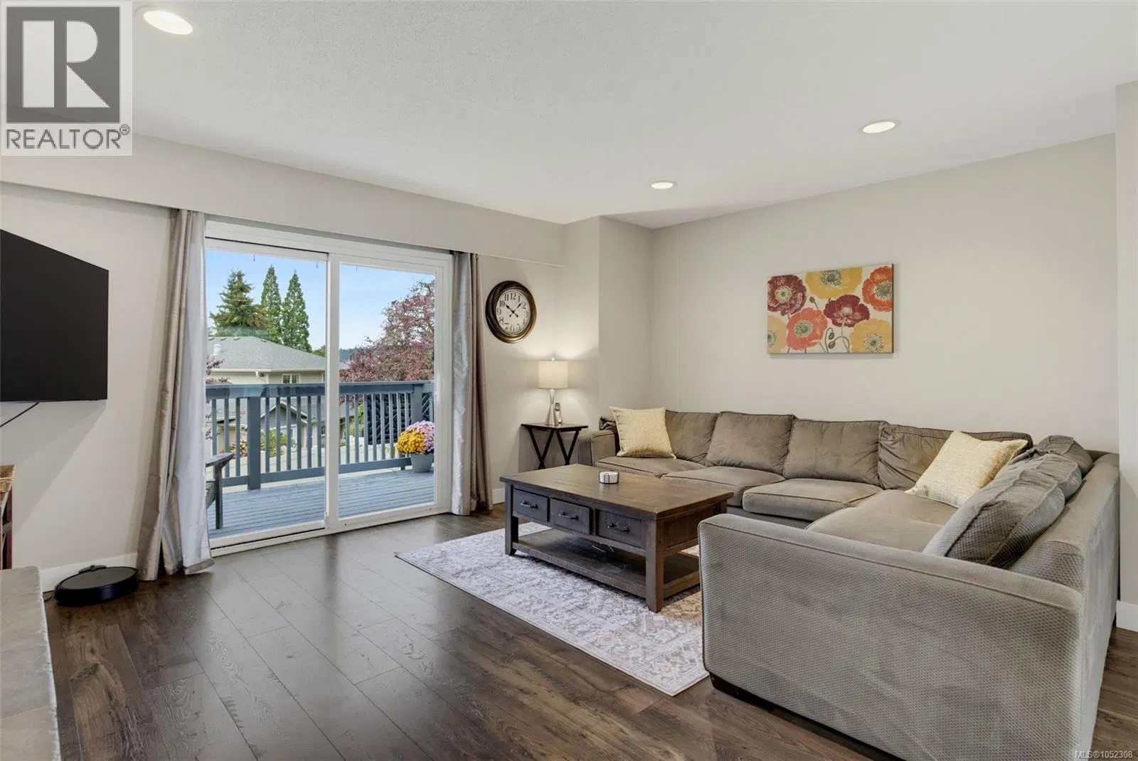Photo 4 of 33 at #13 – 4391 Torquay Drive