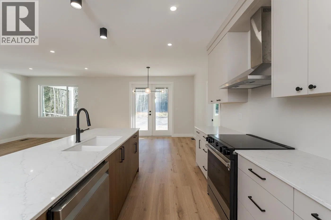 Photo 5 of 28 at 1454 BLACKBURN Road