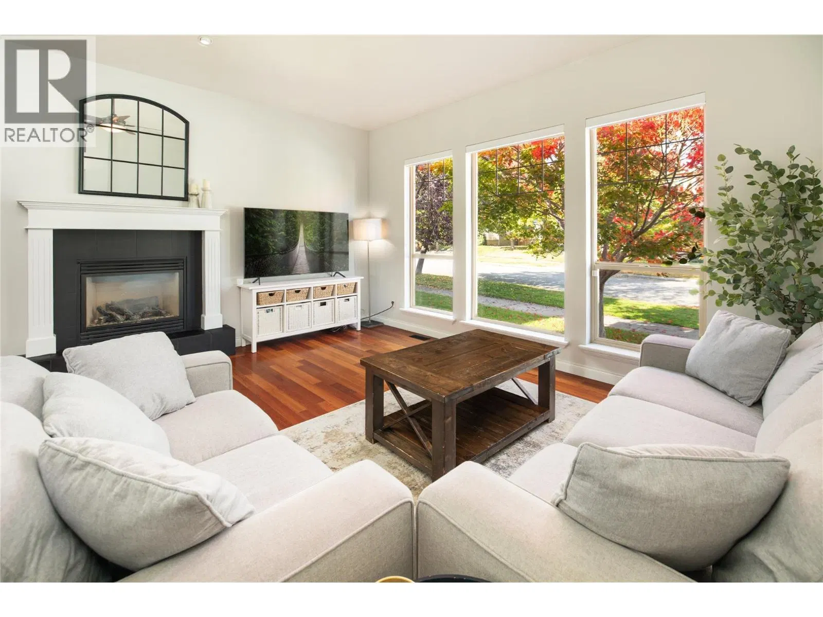 Photo 4 of 57 at 319 McCarren Avenue