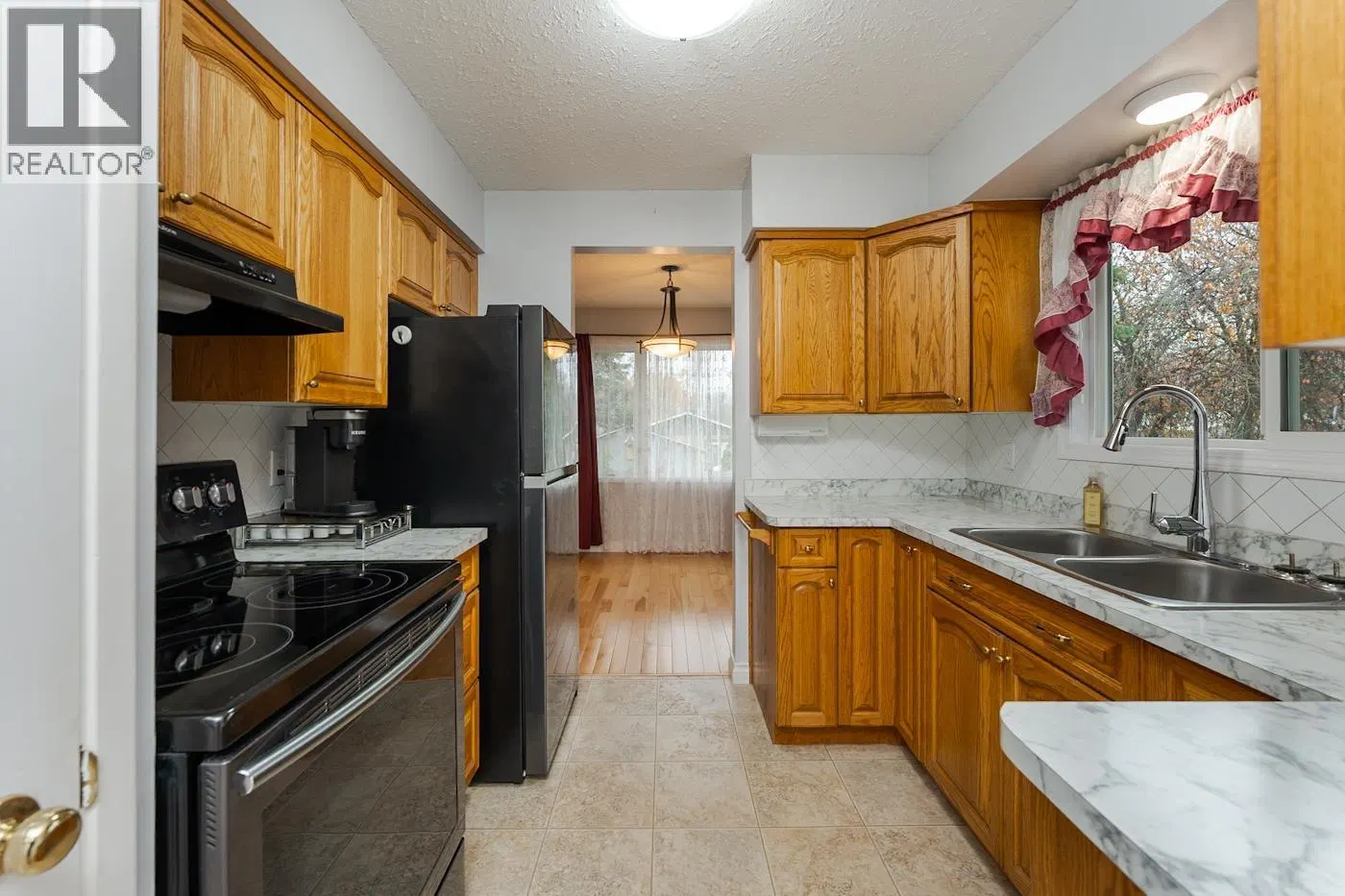 Photo 3 of 40 at 1111 TABOR Boulevard