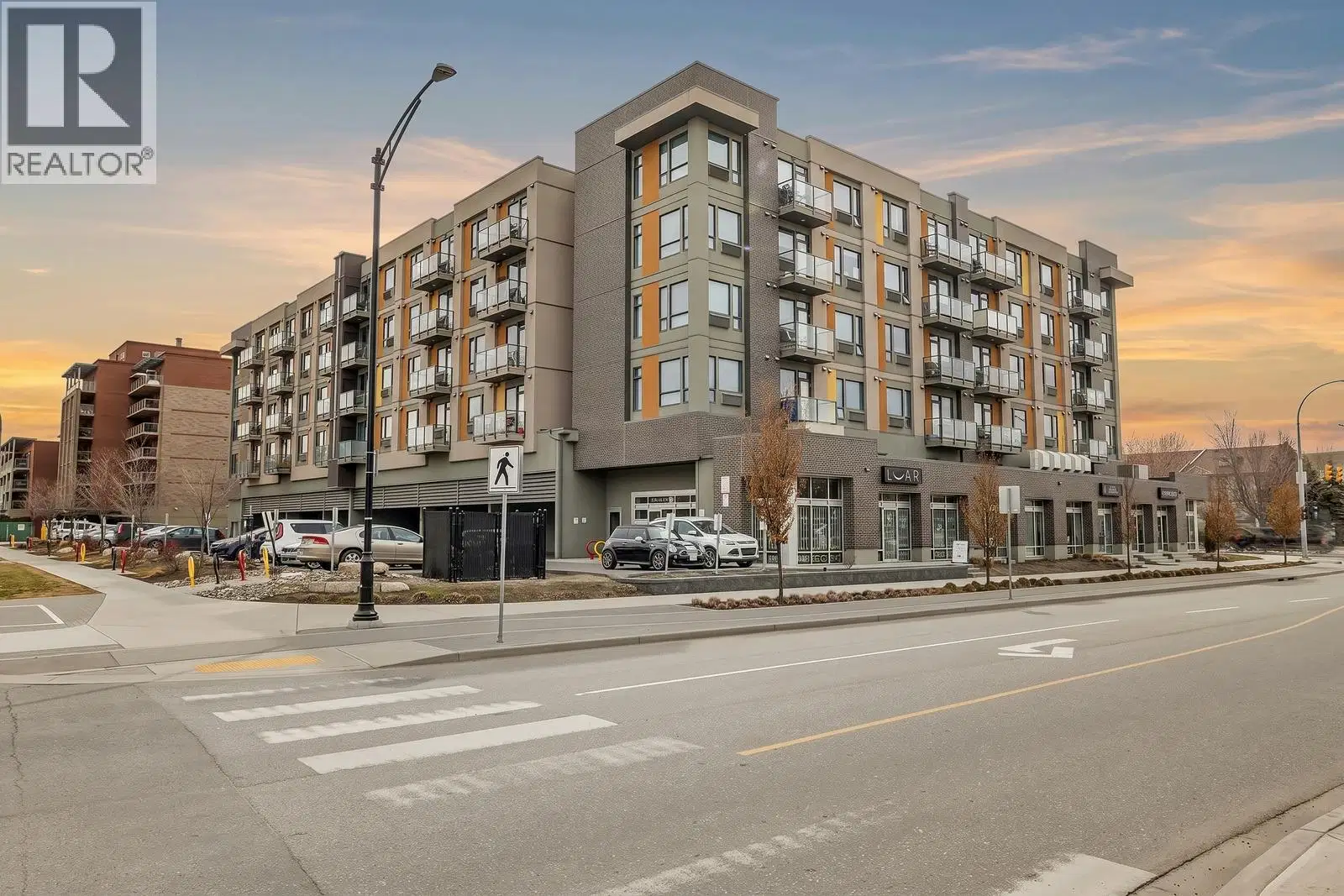 #327 – 925 Leon Avenue