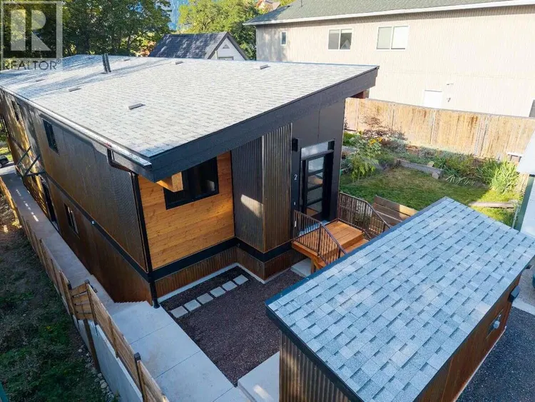 Photo 3 of 25 at #2 – 916 CARBONATE Street