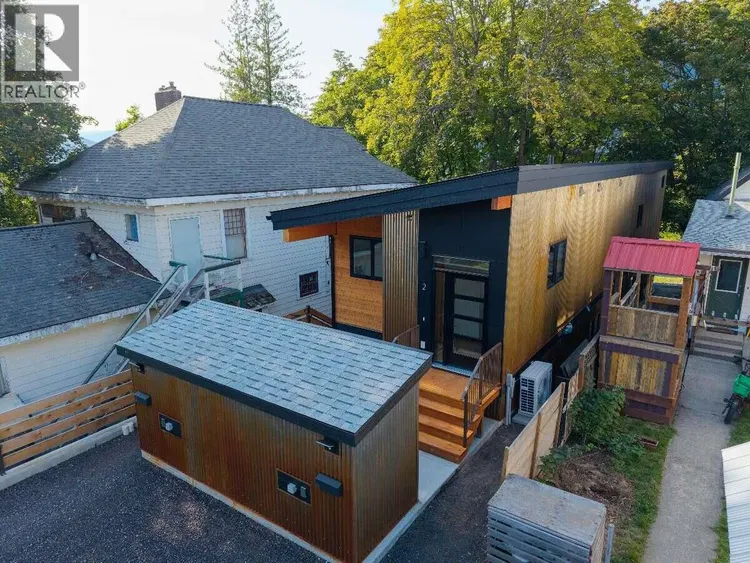 Photo 5 of 25 at #2 – 916 CARBONATE Street