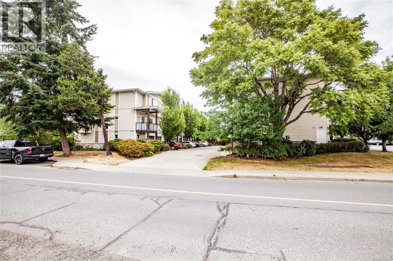 Photo 5 of 48 at #107 – 2889 Carlow Road