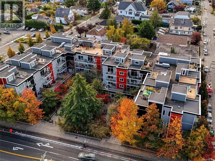 #210 – 1315 Esquimalt Road