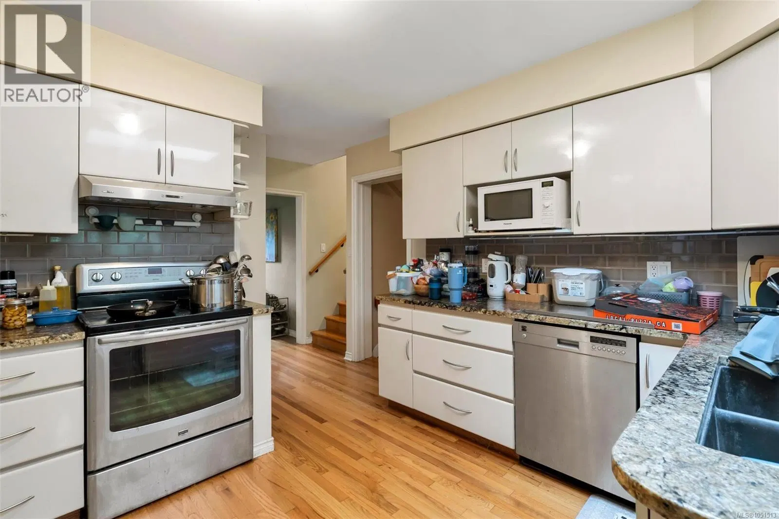 Photo 5 of 26 at 3410 Browning Street