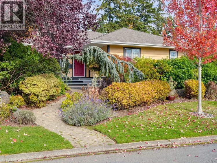 Photo 1 of 50 at 1158 Hadfield Avenue