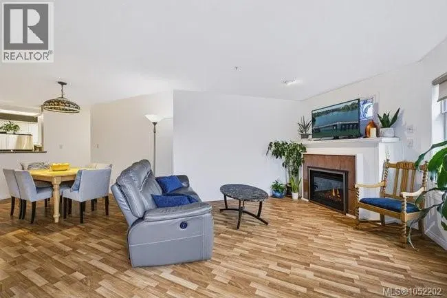 Photo 4 of 56 at #204 – 1083 Tillicum Road