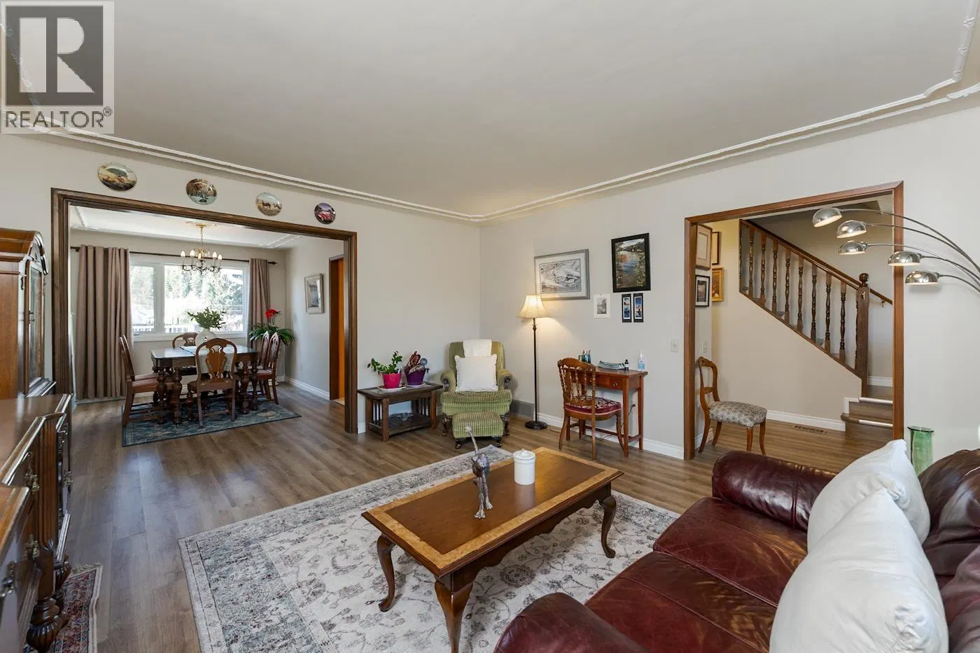 Photo 5 of 40 at 4831 ZIMMARO Avenue