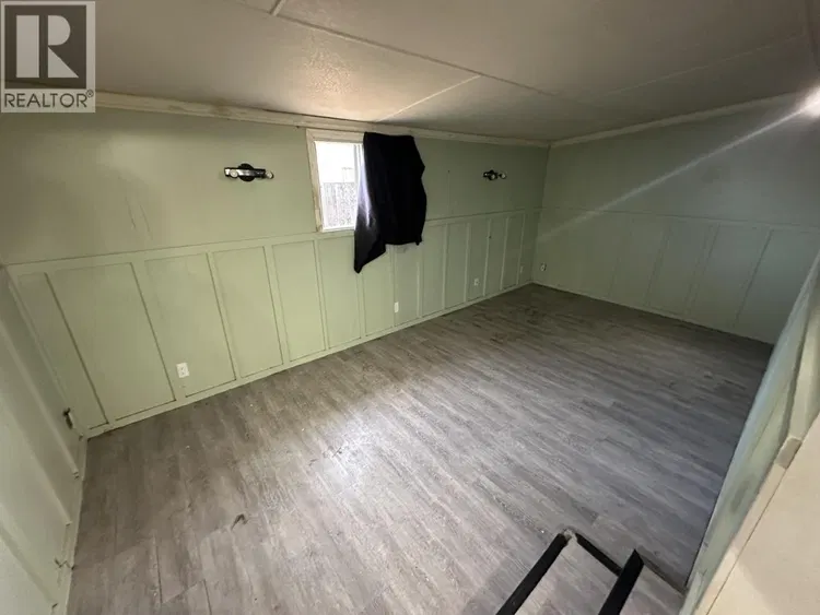 Photo 5 of 9 at 8515 77 Street