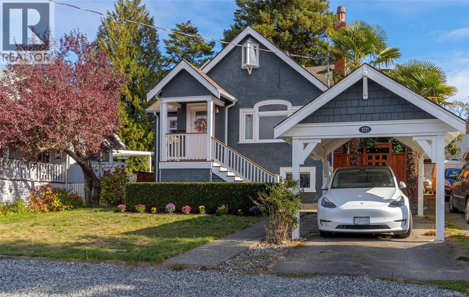 Photo 2 of 60 at 3721 Craigmillar Avenue