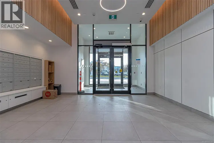 Photo 5 of 34 at #1010 – 1100 Yates Street