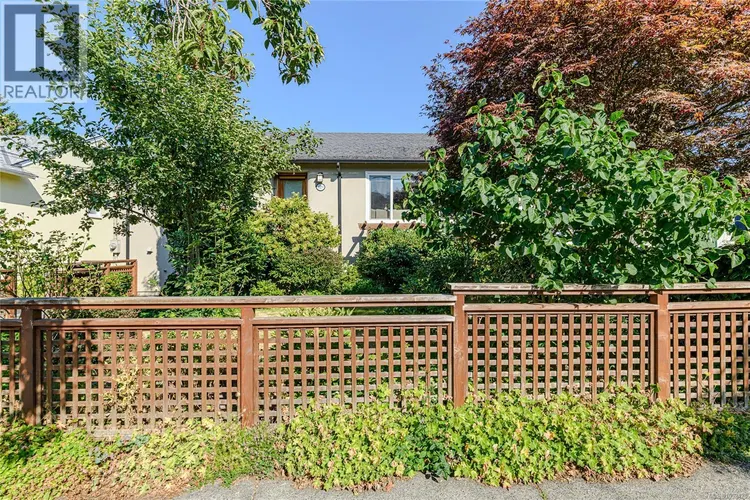 Photo 1 of 41 at 129 Moss Street
