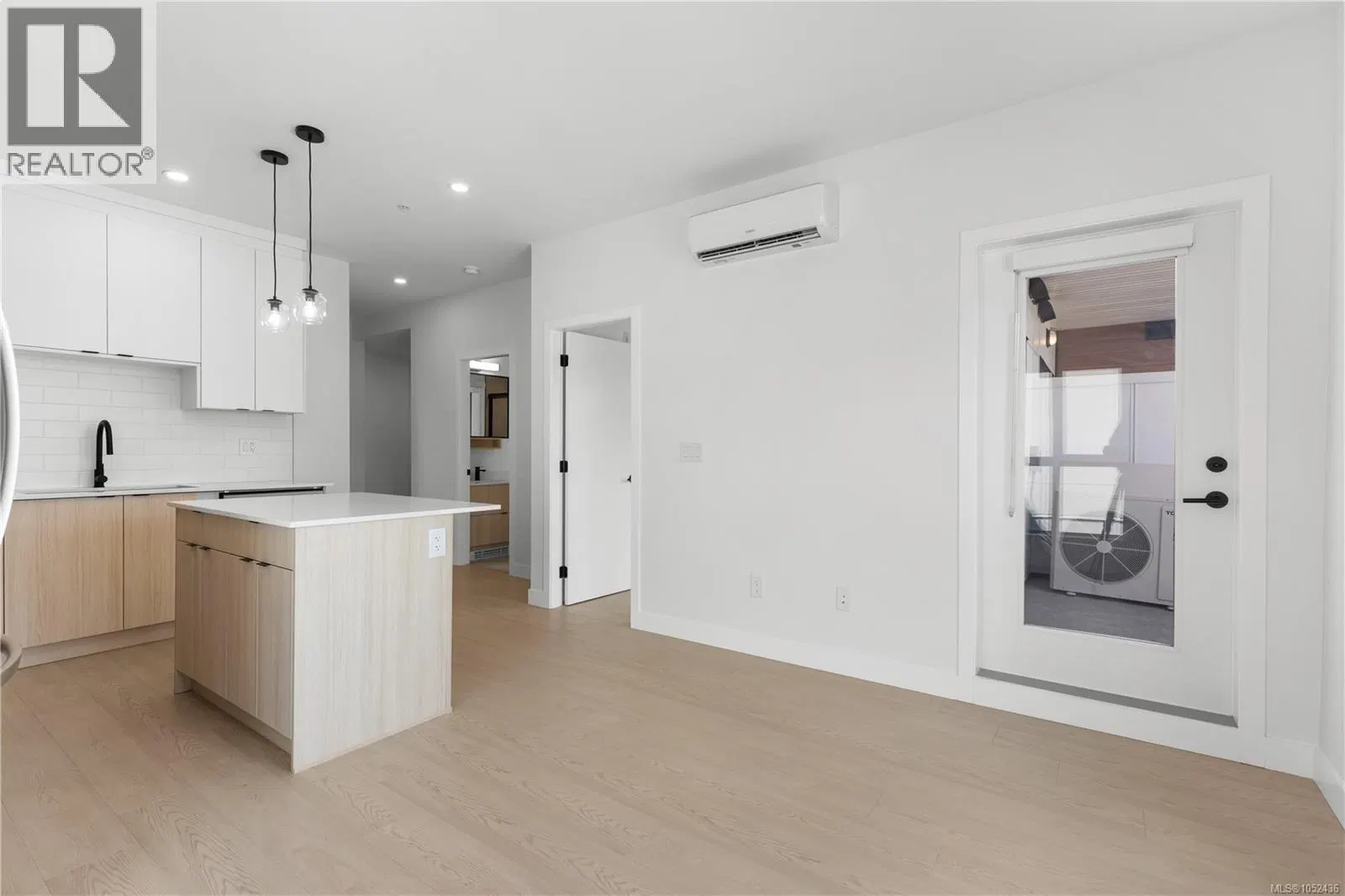 Photo 3 of 18 at #317 – 2629 Millstream Road