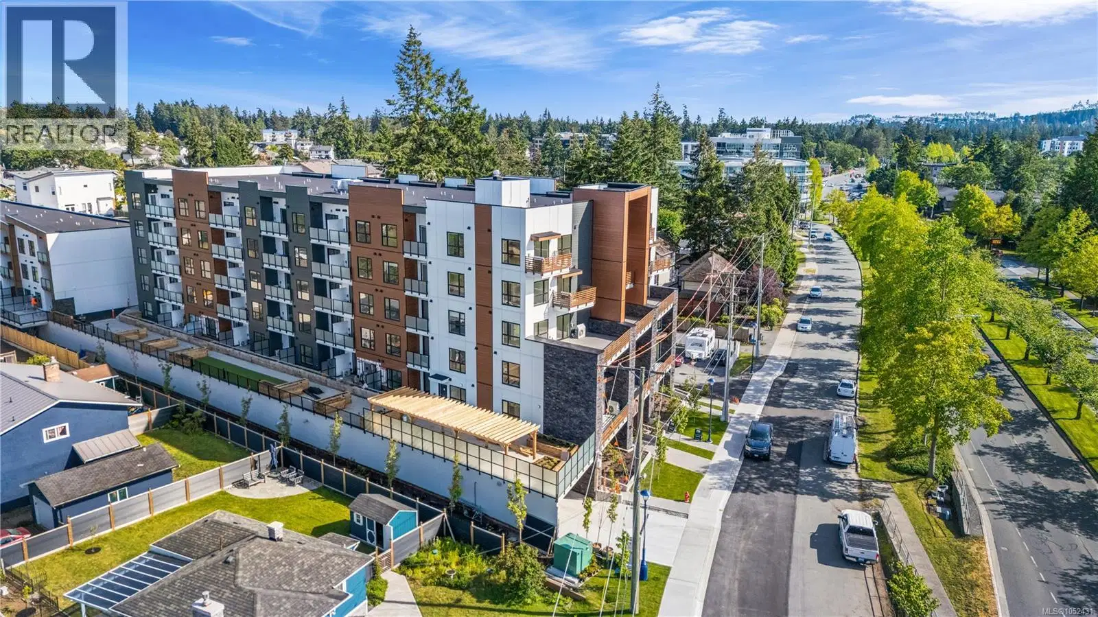 #327 – 2629 Millstream Road