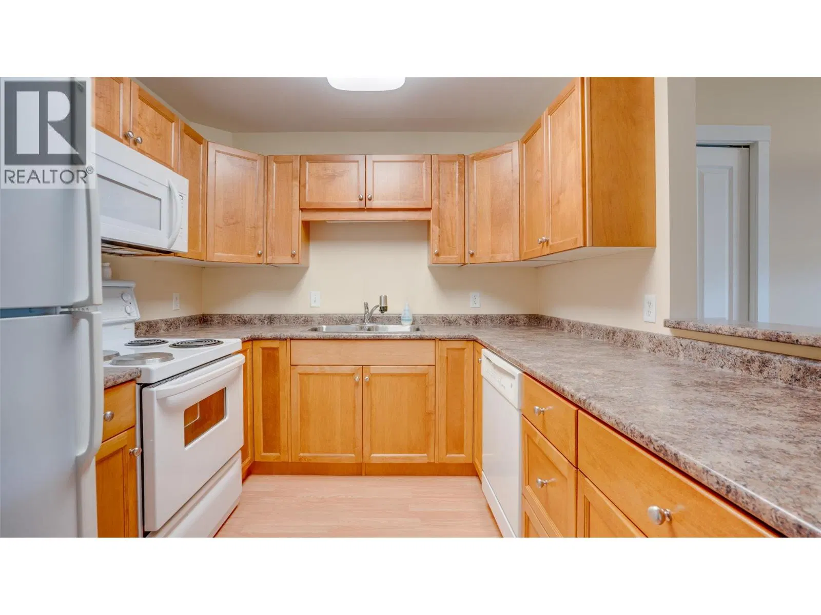 Photo 3 of 24 at 4740 20 Street