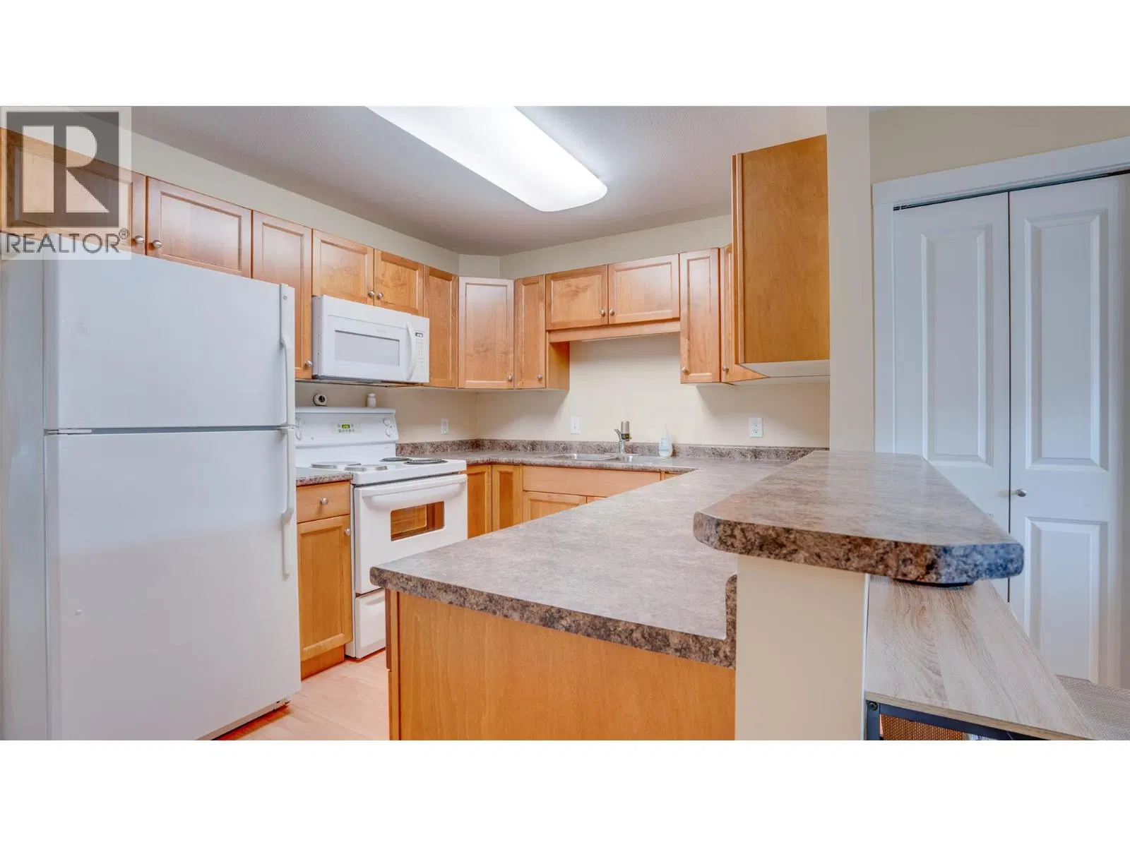 Photo 4 of 24 at 4740 20 Street