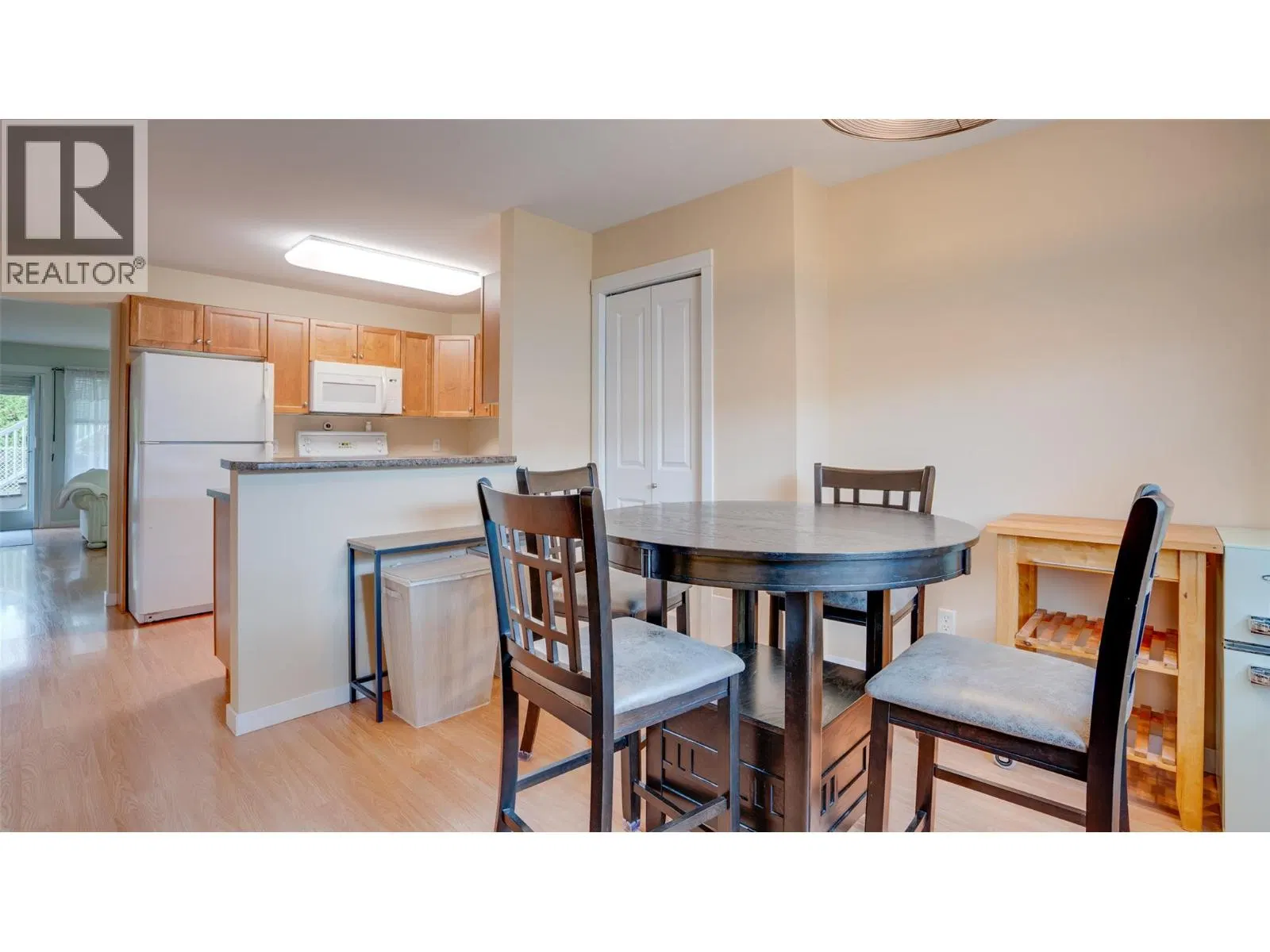 Photo 5 of 24 at 4740 20 Street