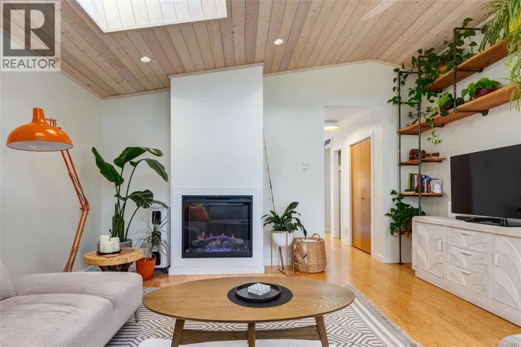 Photo 5 of 49 at 778 Shorewood Drive
