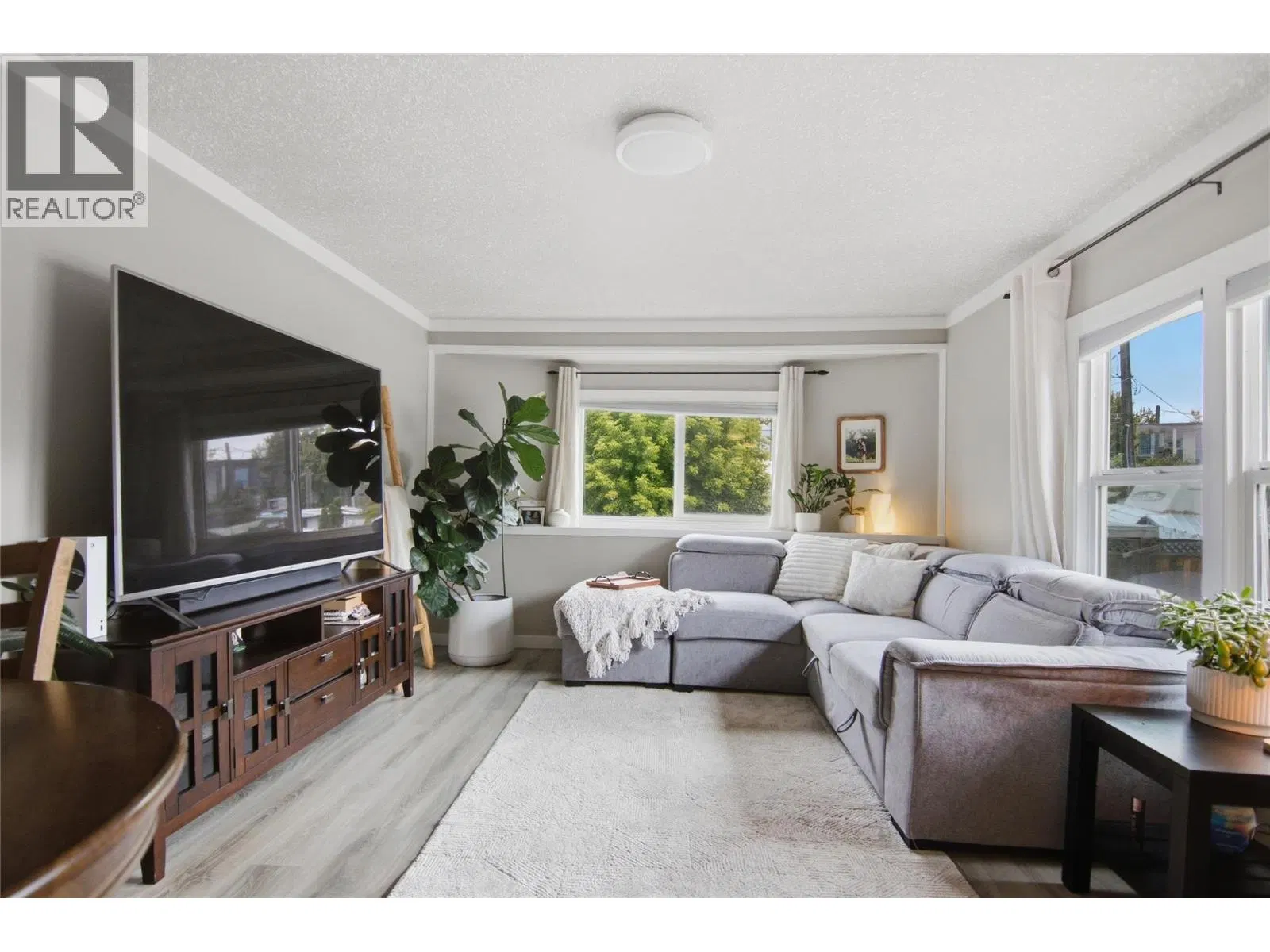 Photo 4 of 37 at #44E – 44 EDWARD Street