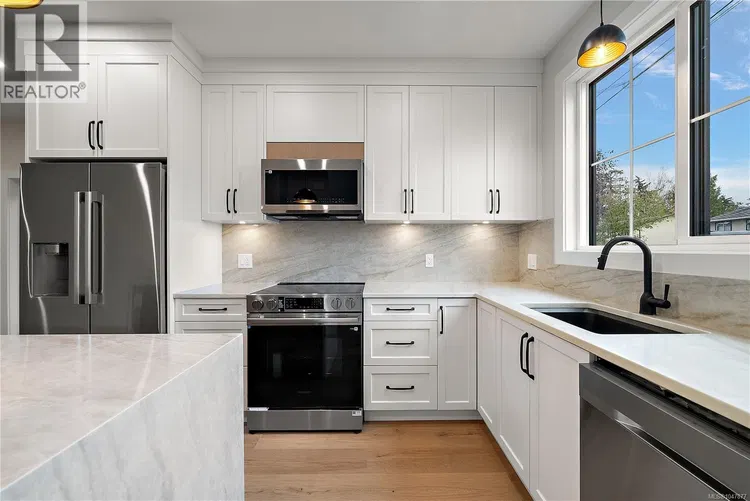 Photo 1 of 18 at #101 – 954 Preston Way