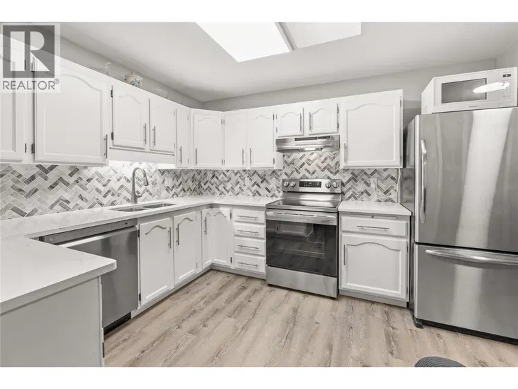 Photo 3 of 32 at #311 – 262 Kinney Avenue
