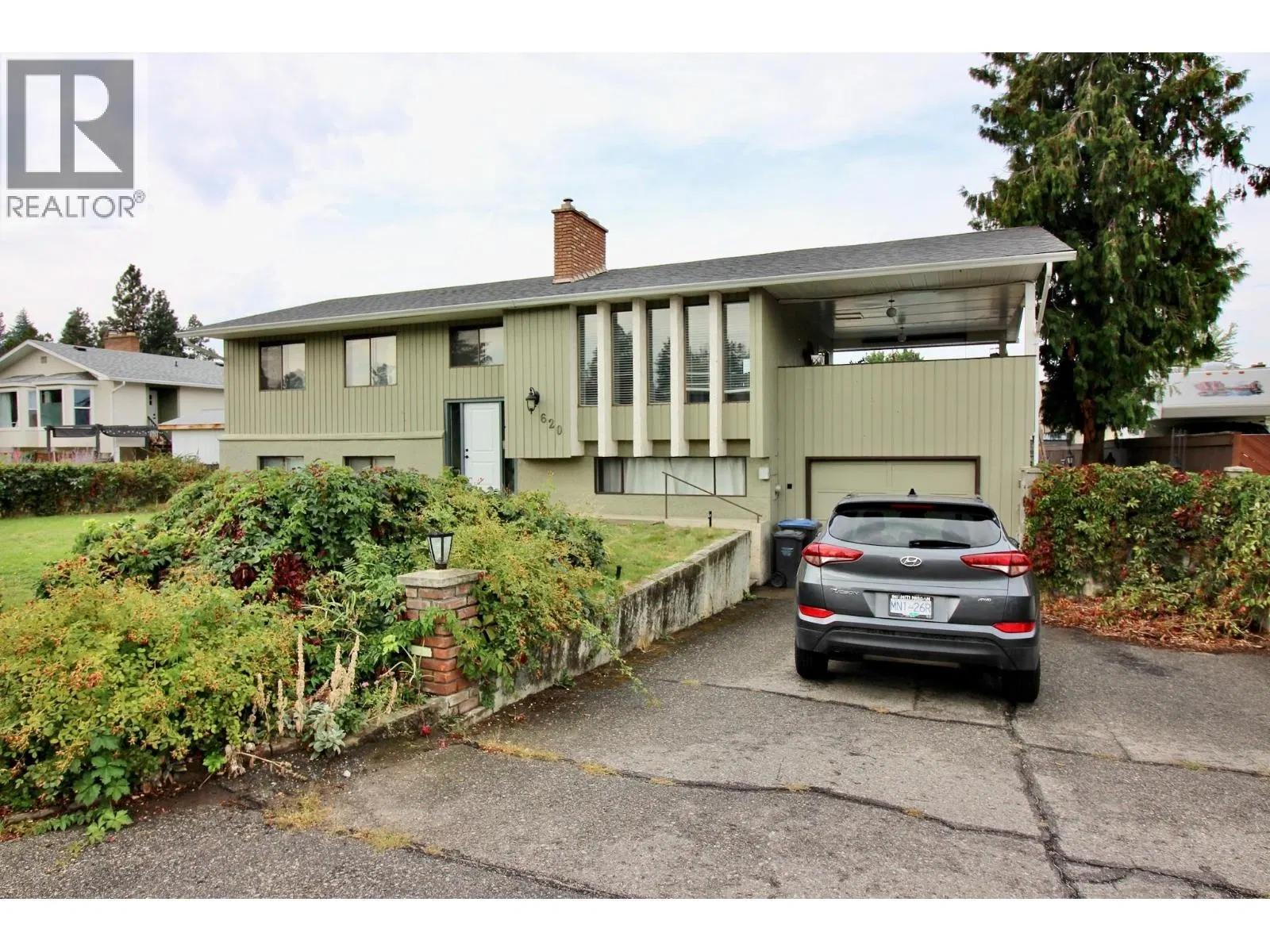 Photo 1 of 39 at 620 Wenric Crescent