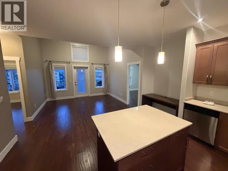 Photo 3 of 8 at #401 – 11203 105 Avenue