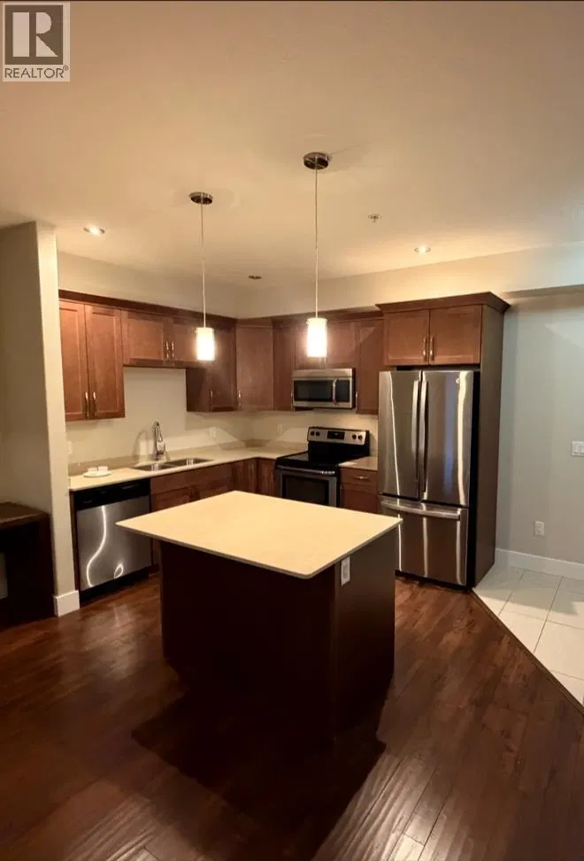 Photo 4 of 8 at #401 – 11203 105 Avenue