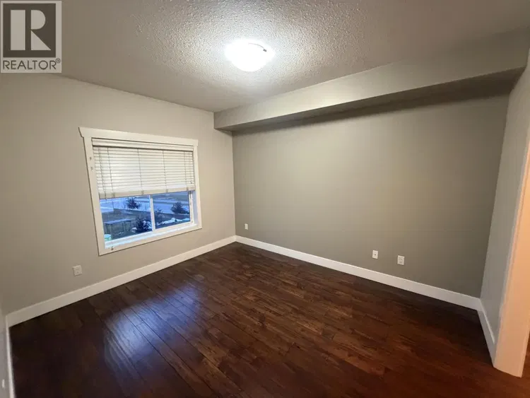 Photo 5 of 8 at #401 – 11203 105 Avenue