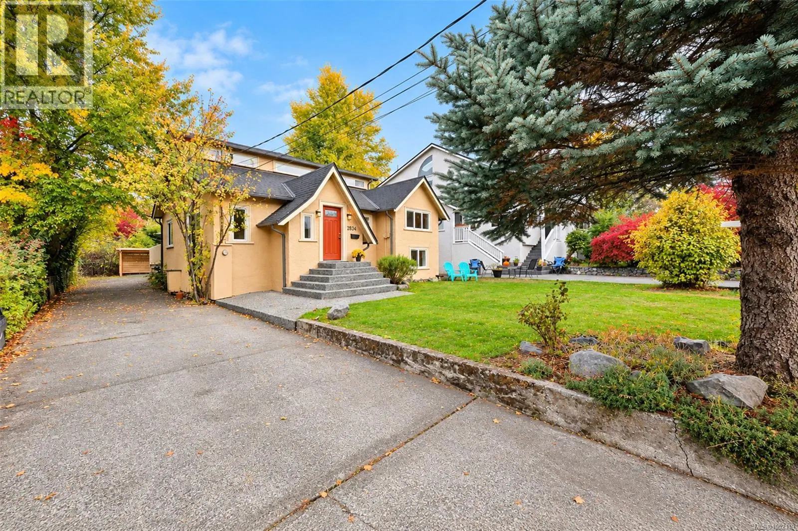 Photo 2 of 69 at 2834 Wyndeatt Avenue