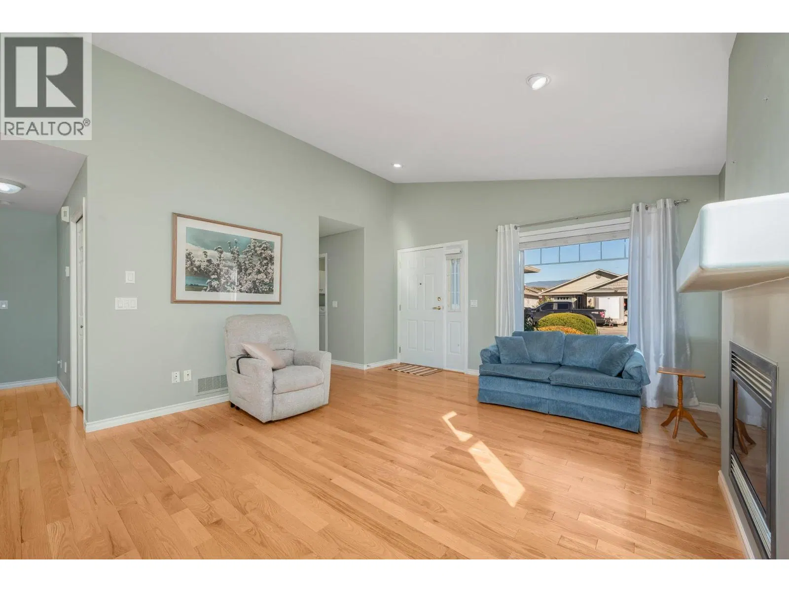 Photo 5 of 32 at #30 – 5888 Okanagan Landing Road