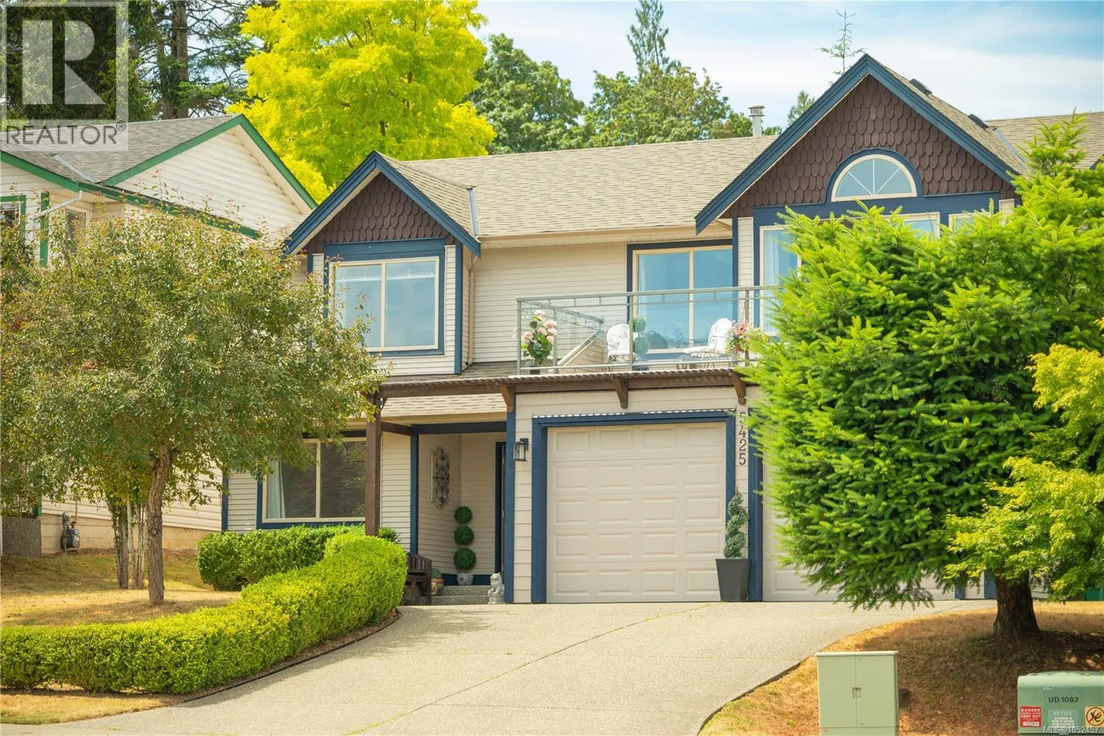 Photo 1 of 64 at 5425 Leslie Crescent
