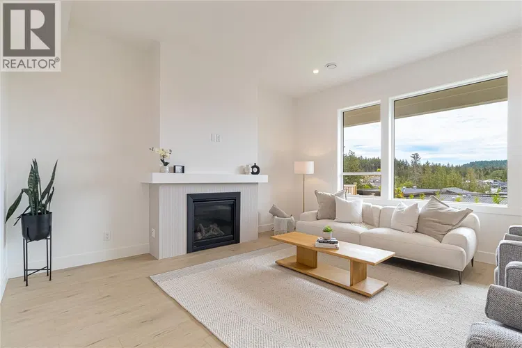 Photo 4 of 43 at 1260 Ashmore Terrace