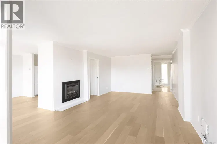 Photo 5 of 40 at #203 – 11 Cooperage Place