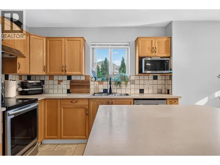 Photo 5 of 63 at 1759 Spruceglen Drive