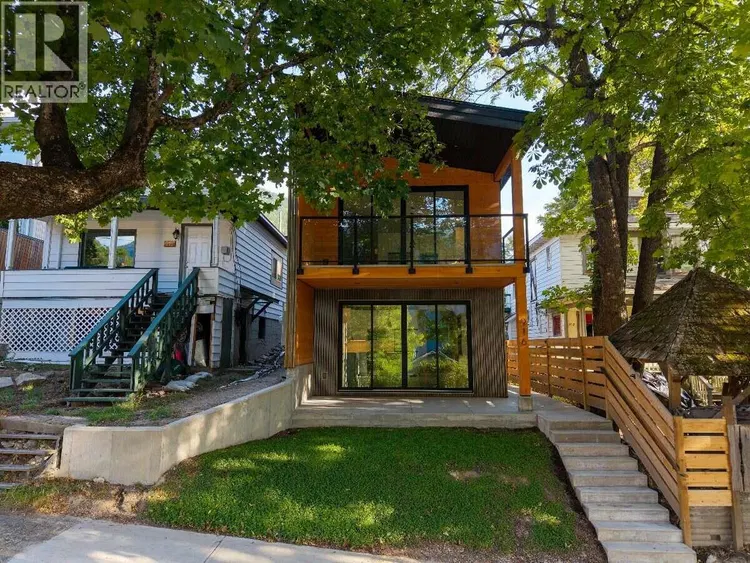 Photo 2 of 15 at #1 – 916 CARBONATE Street