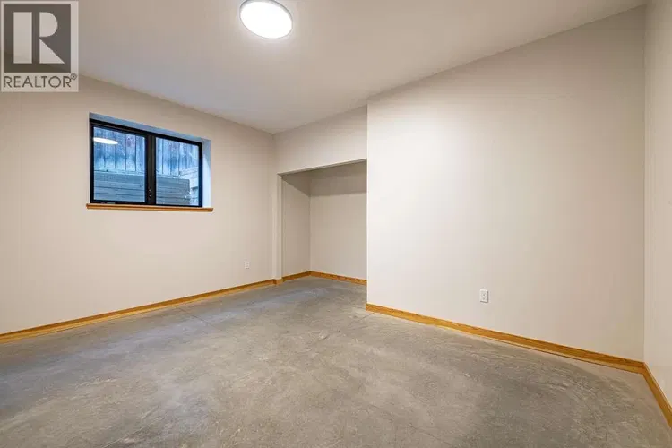Photo 5 of 15 at #1 – 916 CARBONATE Street