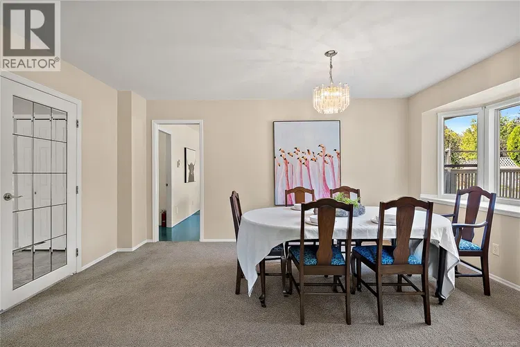 Photo 5 of 32 at 3998 Hopesmore Drive