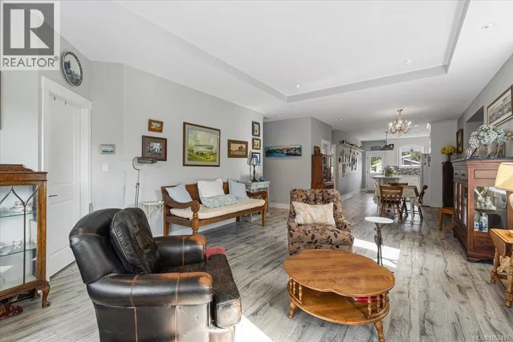 Photo 4 of 34 at 404 10th Street