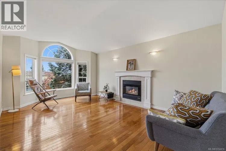 Photo 5 of 39 at 6439 Nidri Place