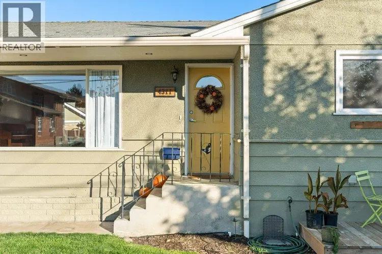 Photo 3 of 64 at 4311 25 Street