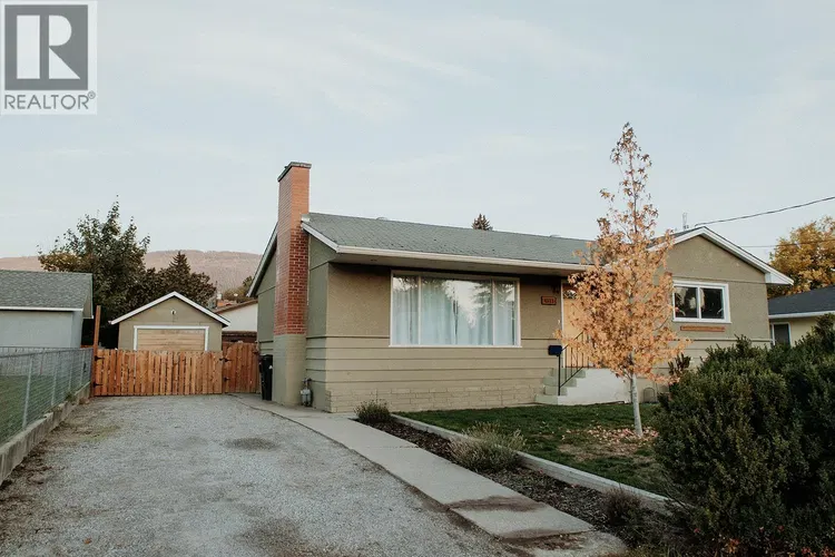 Photo 5 of 64 at 4311 25 Street