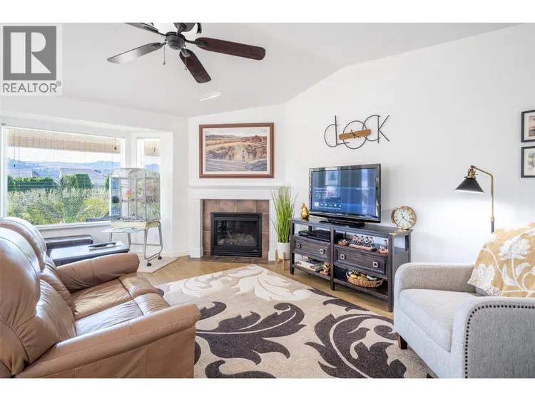 Photo 4 of 55 at 5021 5 Avenue