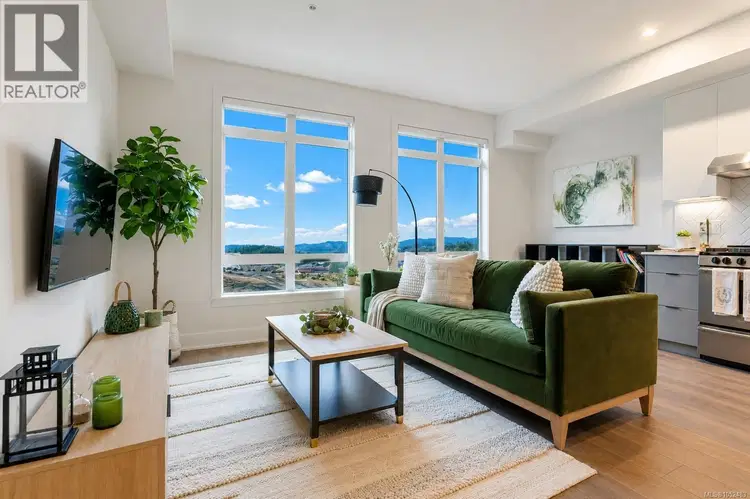 #205 – 1114 Samar Crescent