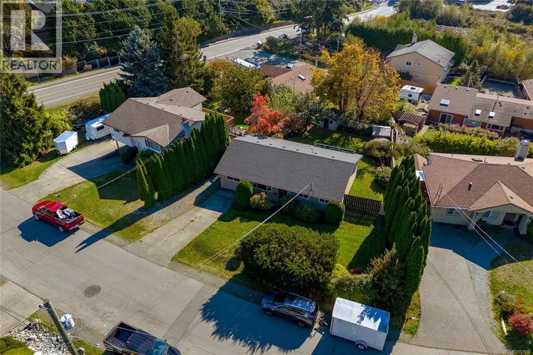 Photo 5 of 40 at 515 Elizabeth Ann Drive