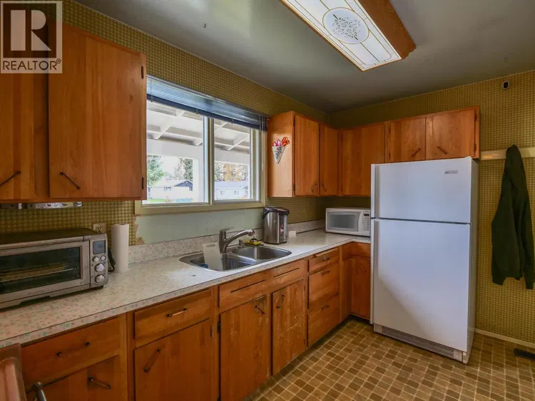 Photo 5 of 40 at 510 PINCHBECK Street