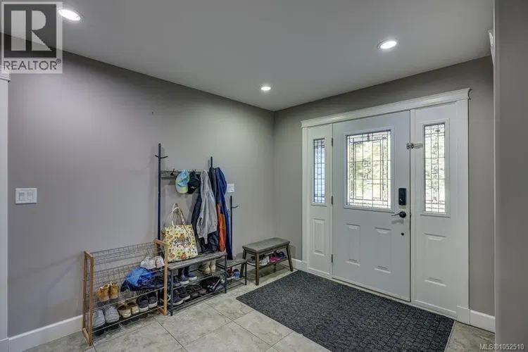 Photo 5 of 75 at 2295 Ashlee Road