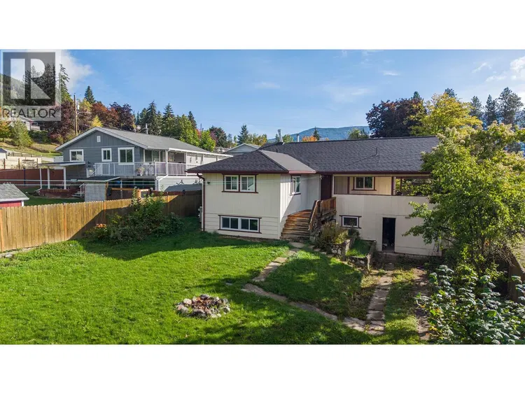 Photo 1 of 20 at 115 24th Avenue
