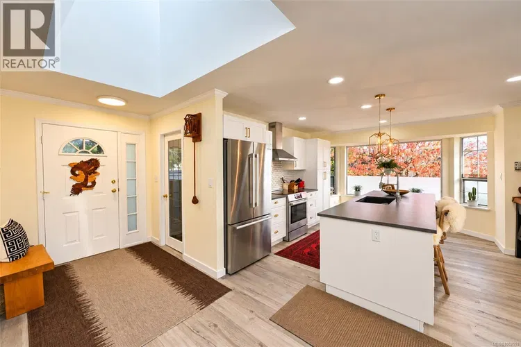 Photo 3 of 41 at 3601 Arbutus Drive
